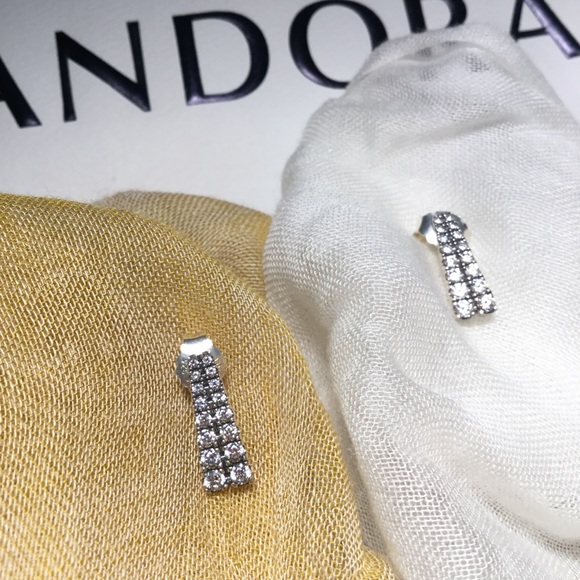 Pandora Shooting Earrings 💫 - Picture 3 of 5